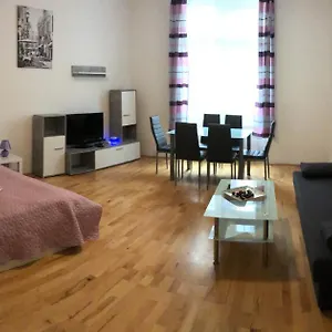 Apartment Bonbon
