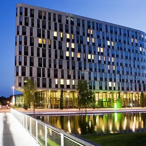 Courtyard By Marriott Prater/messe Hotell